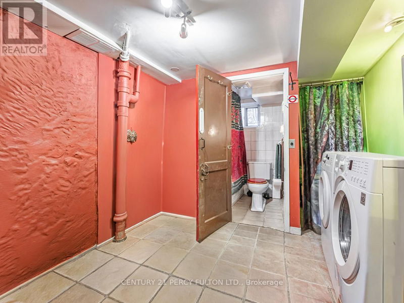 74 Homewood Avenue  Toronto (Cabbagetown-South St. James Town), M4Y2K3 | Image 12