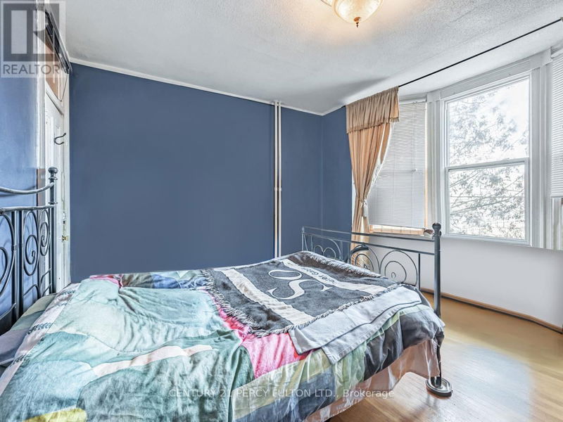 74 Homewood Avenue  Toronto (Cabbagetown-South St. James Town), M4Y2K3 | Image 9