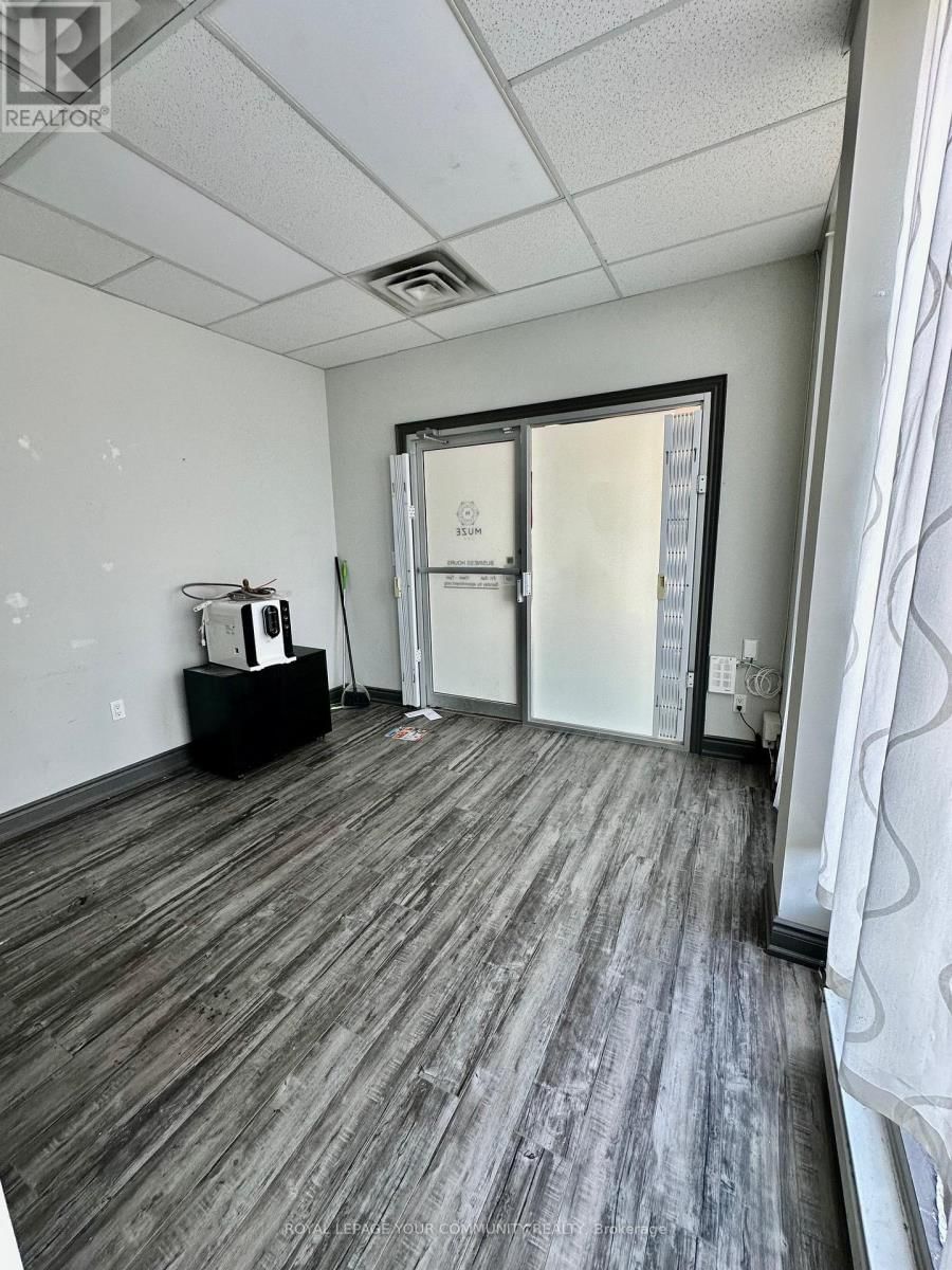 100 S - 80 FINCH AVENUE W Image 1