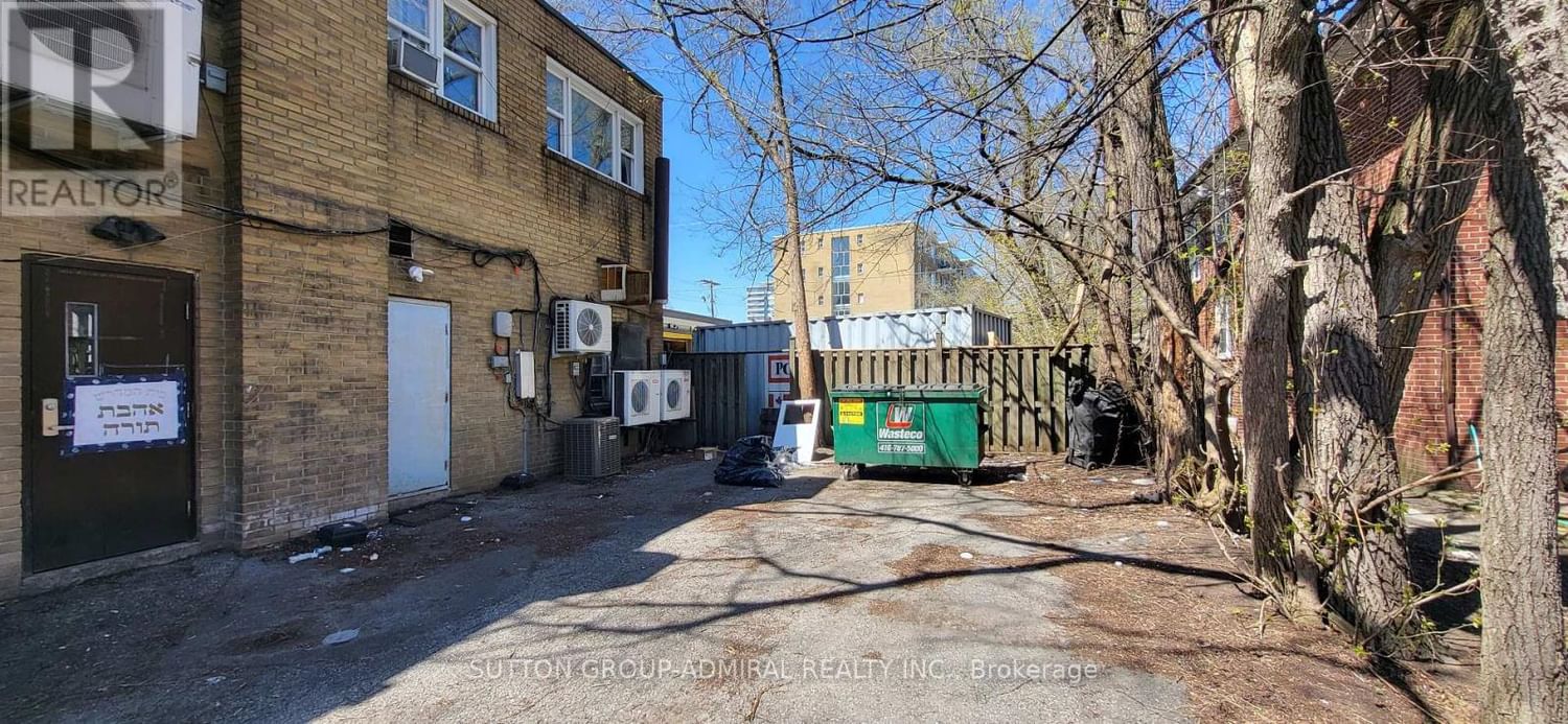 2839 BATHURST STREET Image 33