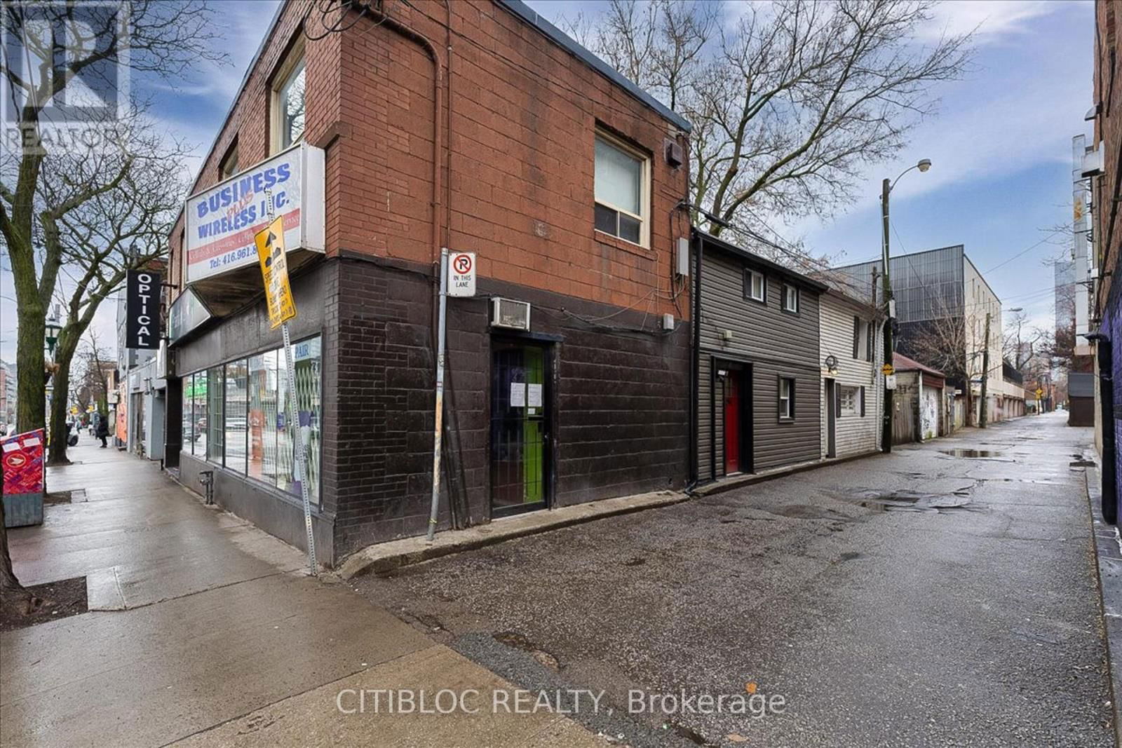 294 GERRARD STREET E Image 2