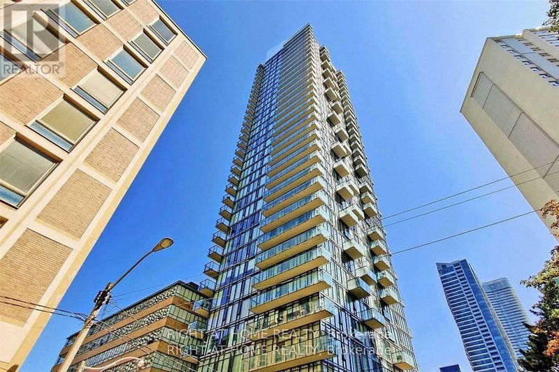  2401 - 75 St Nicholas Street  Toronto (Bay Street Corridor), M4Y0A5 | Image 1