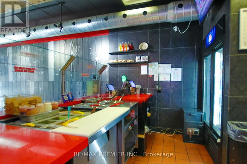 Image #1 of Restaurant for Sale at 634 Yonge Street, Toronto, Ontario