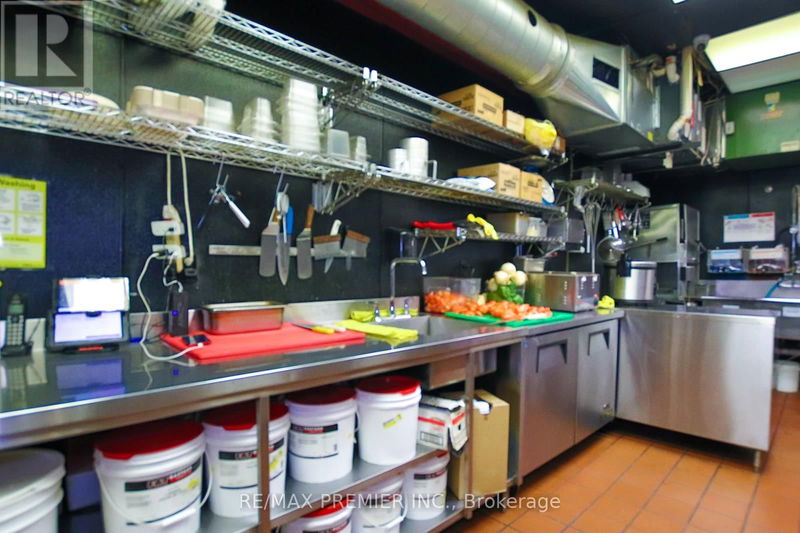 Image #1 of Restaurant for Sale at 634 Yonge Street, Toronto, Ontario