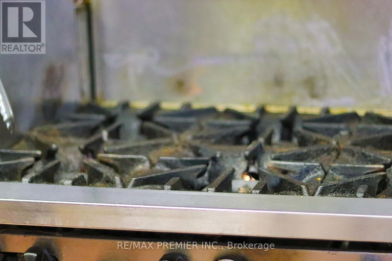 Image #1 of Restaurant for Sale at 634 Yonge Street, Toronto, Ontario