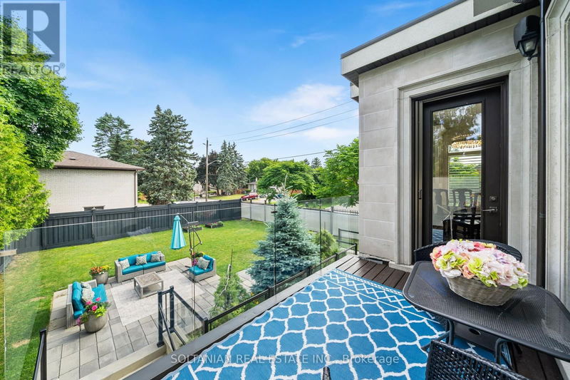 111 Codsell Avenue  Toronto (Bathurst Manor), M3H3W2 | Image 19