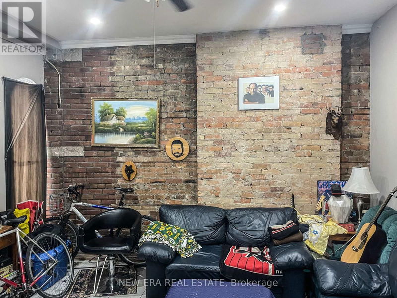 817 Bloor Street West Toronto (Palmerston-Little Italy), M6G1M1 | Image 5