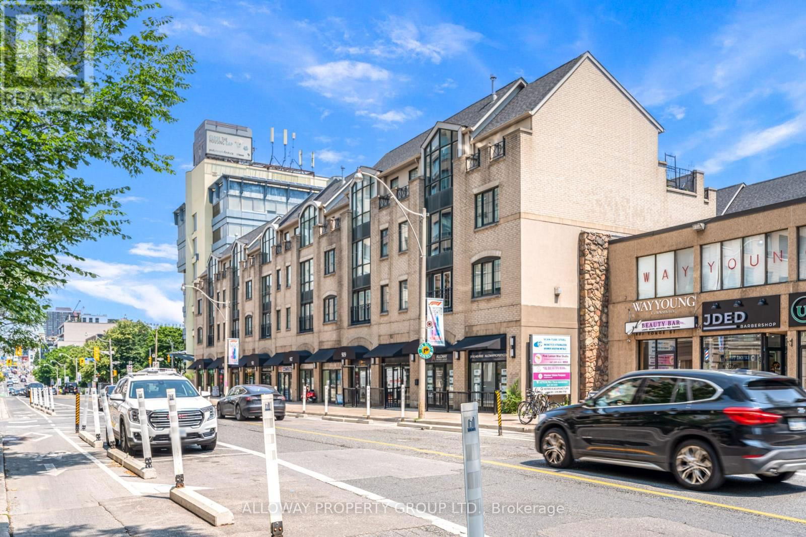 2728 - 909 YONGE STREET Image 2