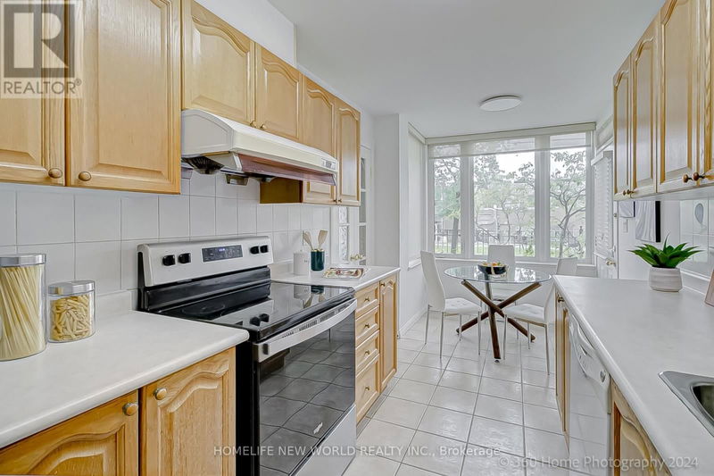 319 Grandview Way  Toronto (Willowdale East), M2N6V3 | Image 10