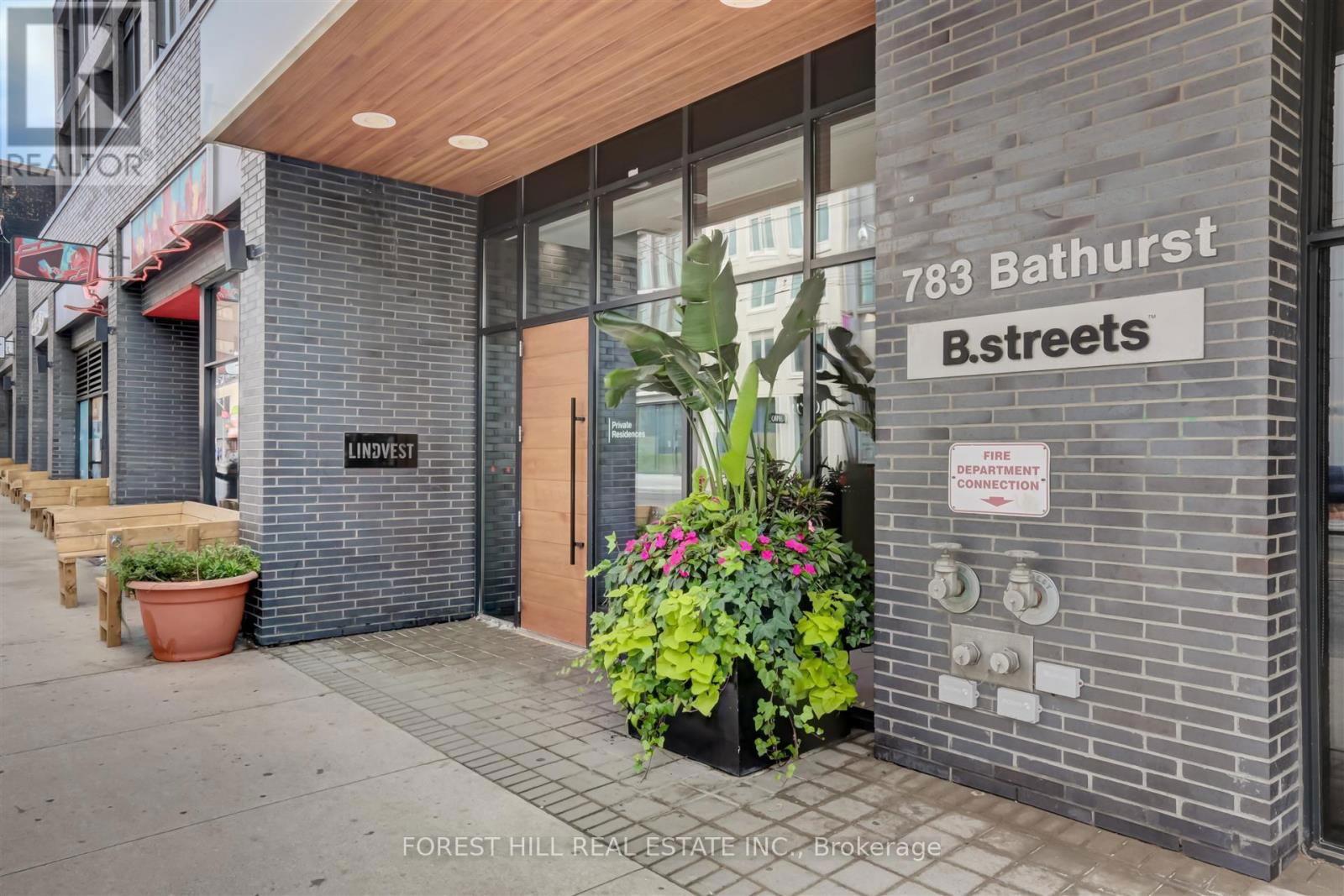 810 - 783 BATHURST STREET Image 1