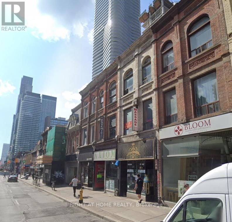 594 YONGE STREET Image 1