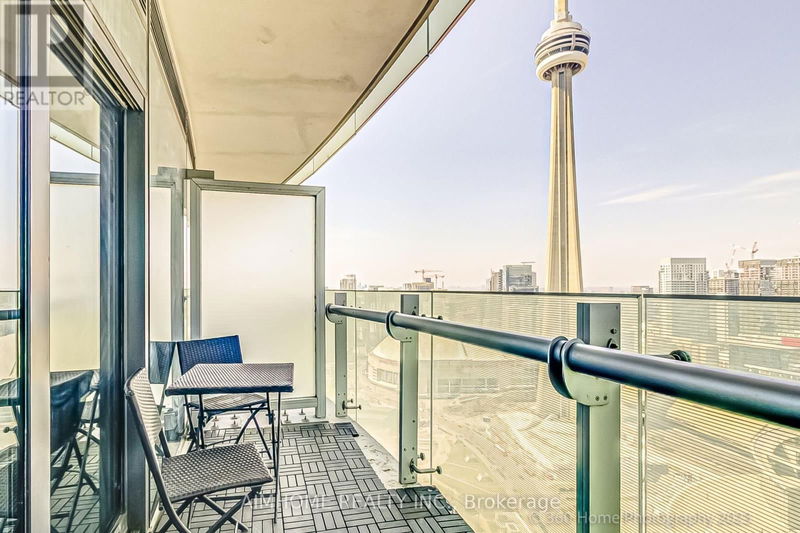  4008 - 12 York Street  Toronto (Waterfront Communities), M5J0A9 | Image 16