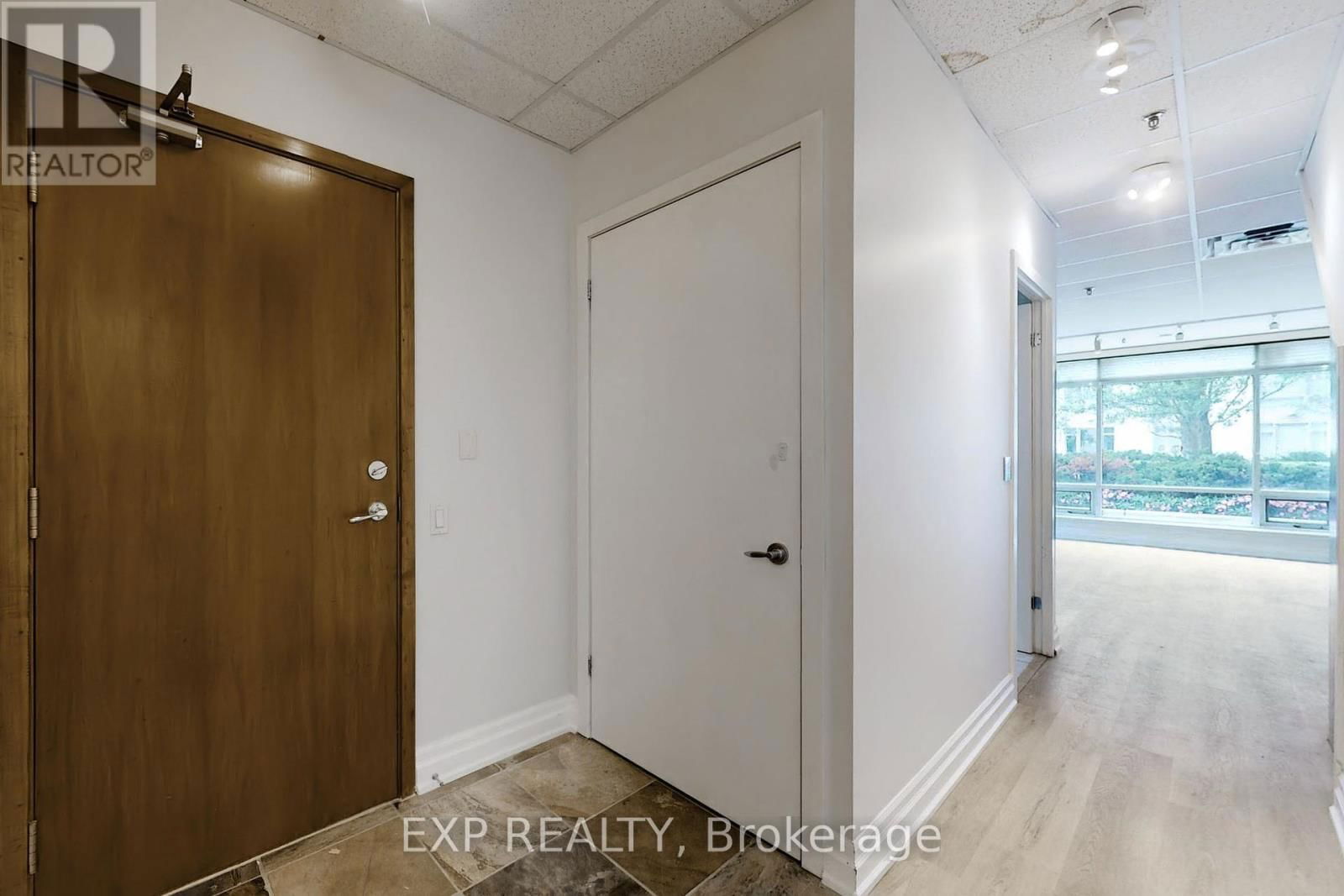 103E - 500 QUEENS QUAY W Image 24