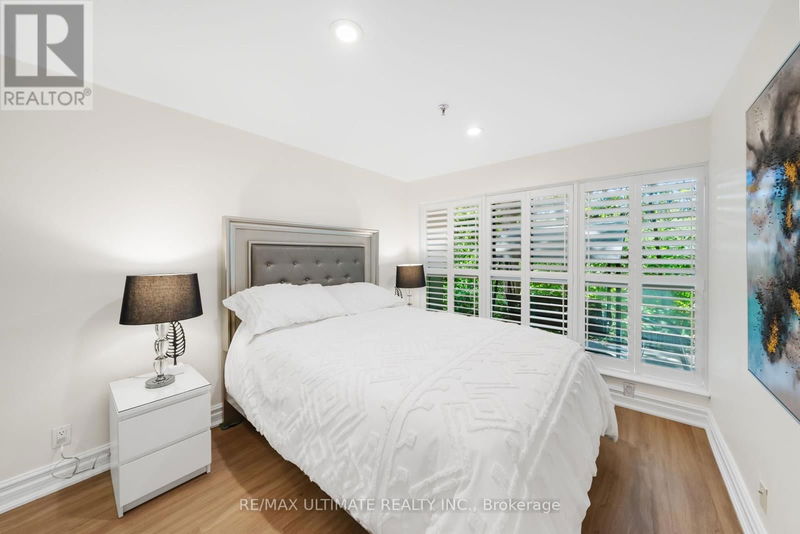  2 - 1 Watergarden Way  Toronto (Bayview Village), M2K2Z7 | Image 6