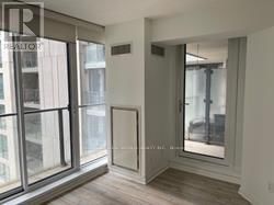  752 - 111 Elizabeth Street  Toronto (Bay Street Corridor), M5G1P7 | Image 4