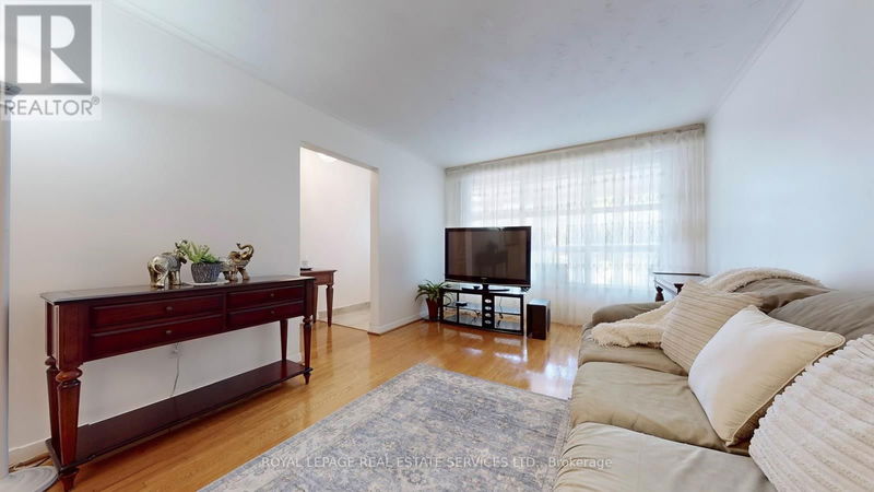 88 Garthdale Court  Toronto (Bathurst Manor), M3H5P9 | Image 6