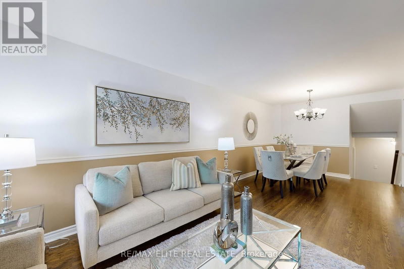 29 Logandale Road  Toronto (Willowdale East), M2N4H3 | Image 7