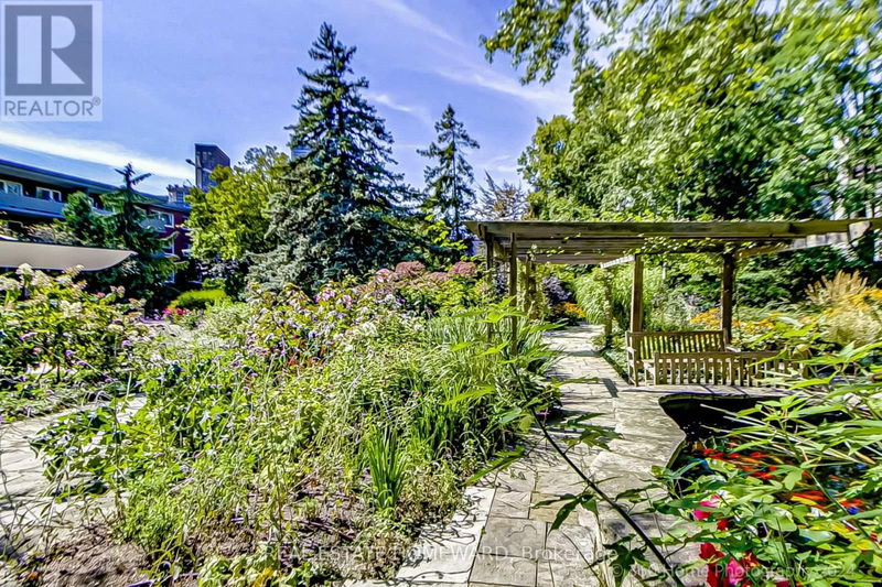  742 - 21 Dale Avenue  Toronto (Rosedale-Moore Park), M4W1K3 | Image 29