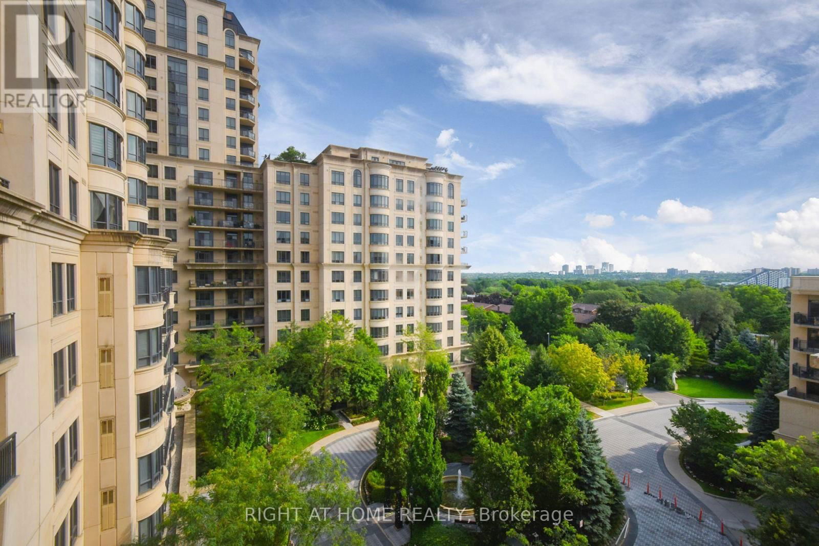 PH17 - 650 SHEPPARD AVENUE E Image 17