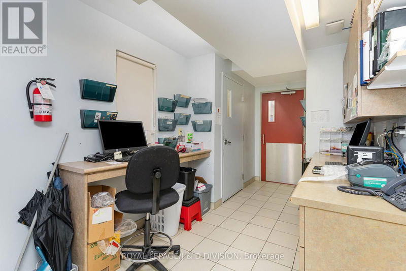 29 Chaplin Crescent  Toronto (Yonge-Eglinton), M5P1A2 | Image 19