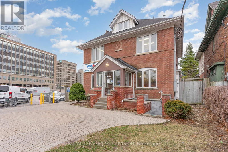 29 Chaplin Crescent  Toronto (Yonge-Eglinton), M5P1A2 | Image 4