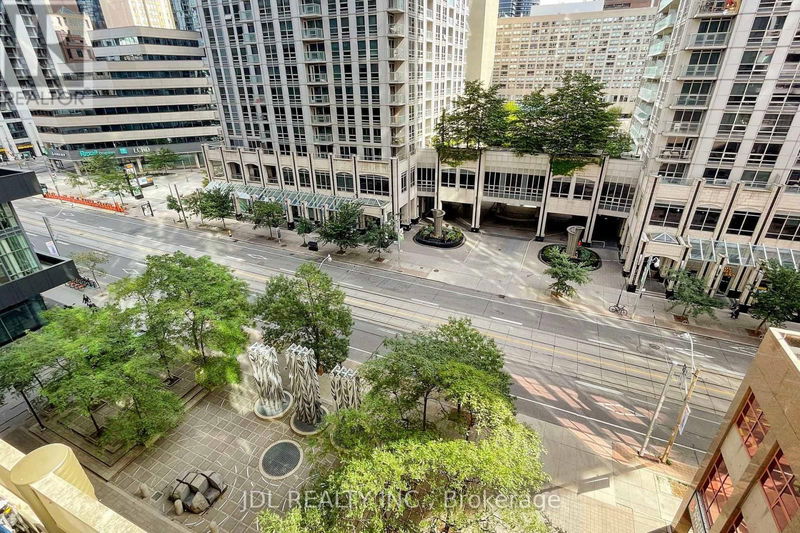  903 - 750 Bay Street  Toronto (Bay Street Corridor), M5G1N6 | Image 18