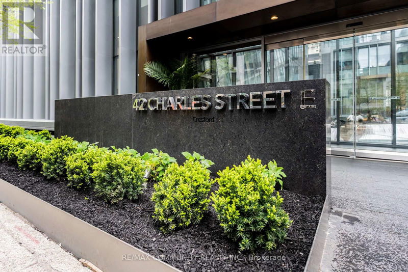  3709 - 42 Charles Street  Toronto (Church-Yonge Corridor), M4Y1T5 | Image 2