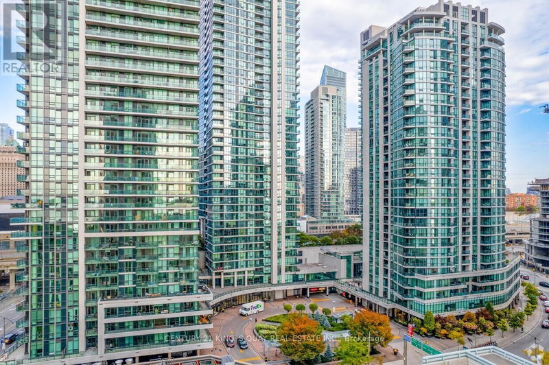  3310 - 16 Yonge Street  Toronto (Waterfront Communities), M5E2A1 | Image 2