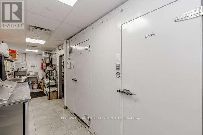 370 QUEENS QUAY STREET Image 35