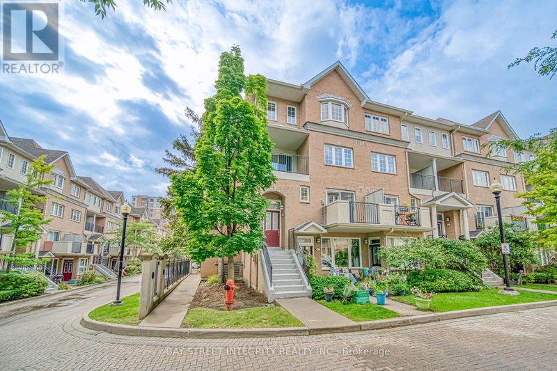 600 Grandview Way  Toronto (Willowdale East), M2N6V4 | Image 2