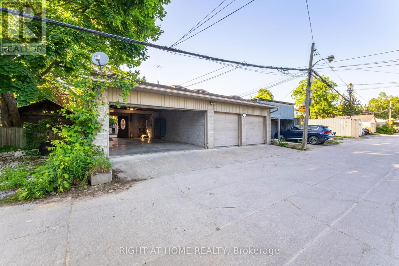 279 DAVISVILLE AVENUE Image 15