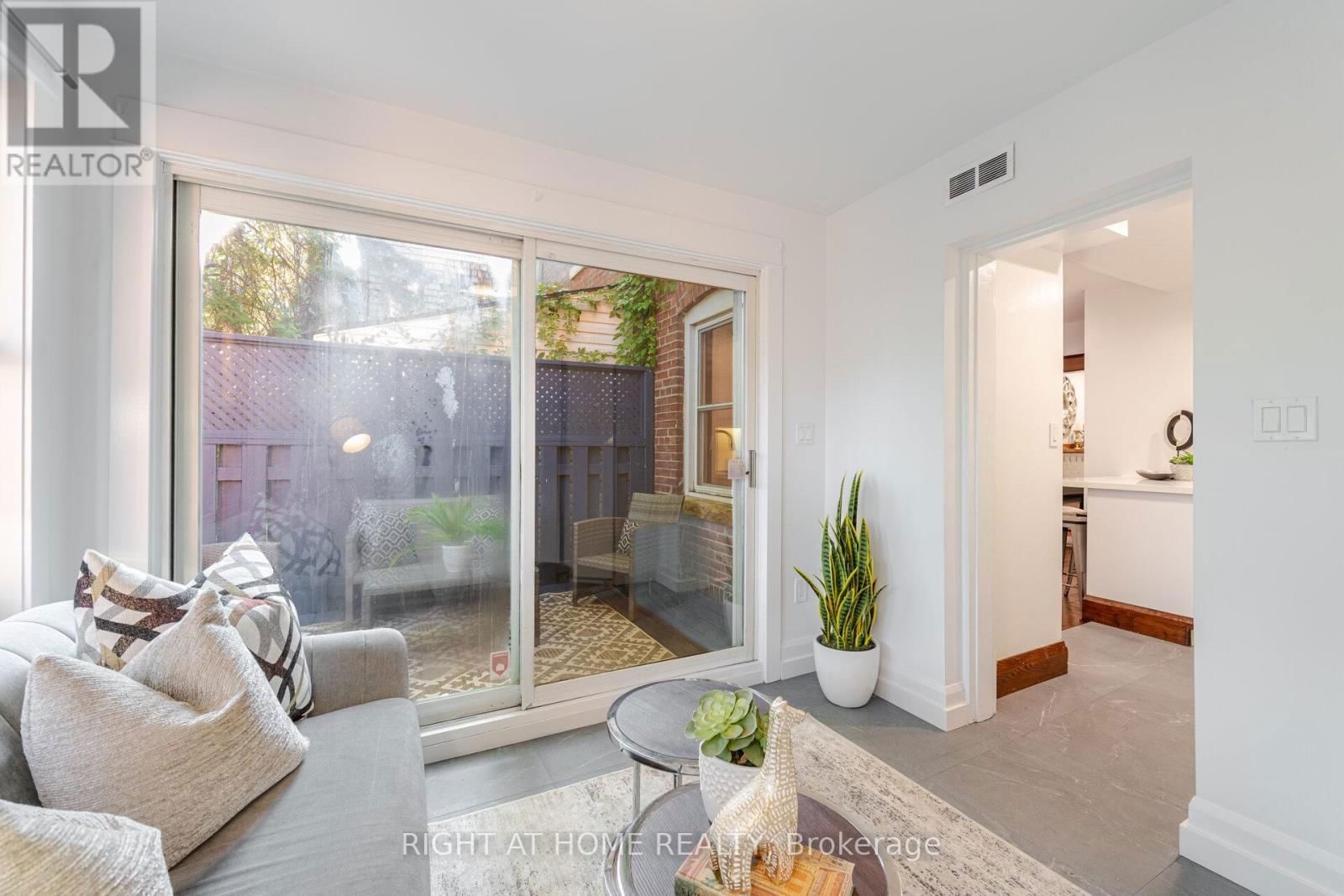 279 DAVISVILLE AVENUE Image 27