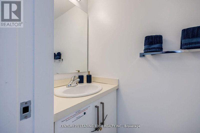  2907 - 12 YORK Street  Toronto (Waterfront Communities), M5J0A9 | Image 7