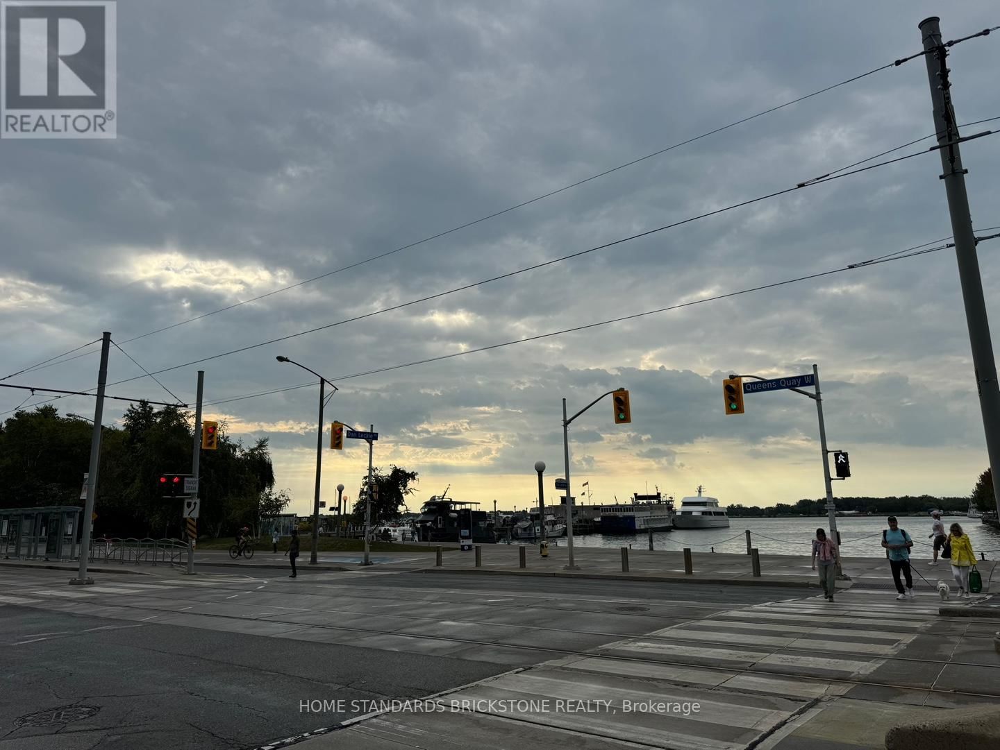 478 QUEENS QUAY W Image 6