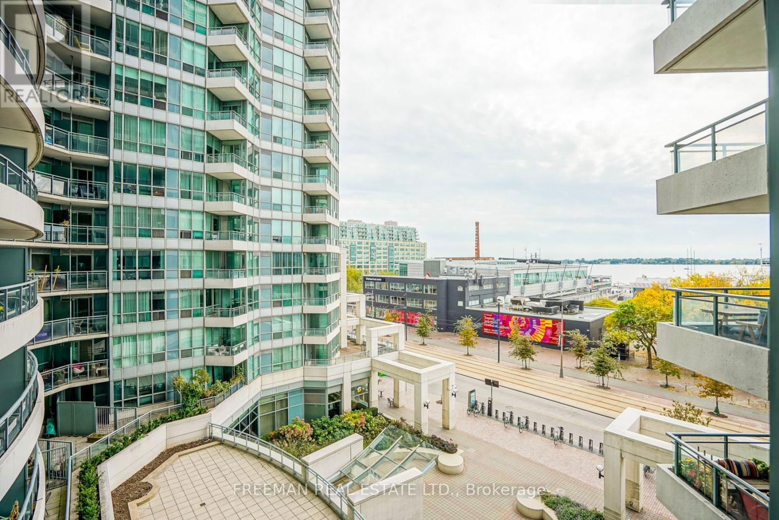 620 - 230 QUEENS QUAY W Image 22