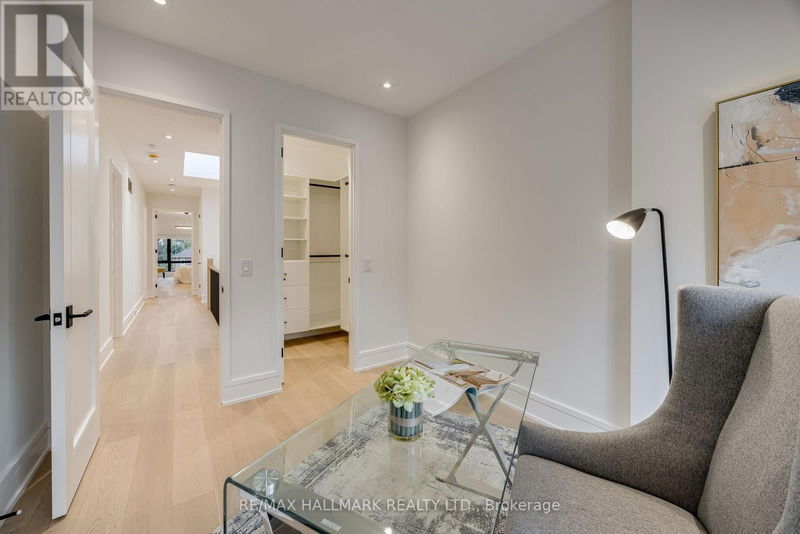 269 St Germain Avenue  Toronto (Lawrence Park North), M5M1W4 | Image 28