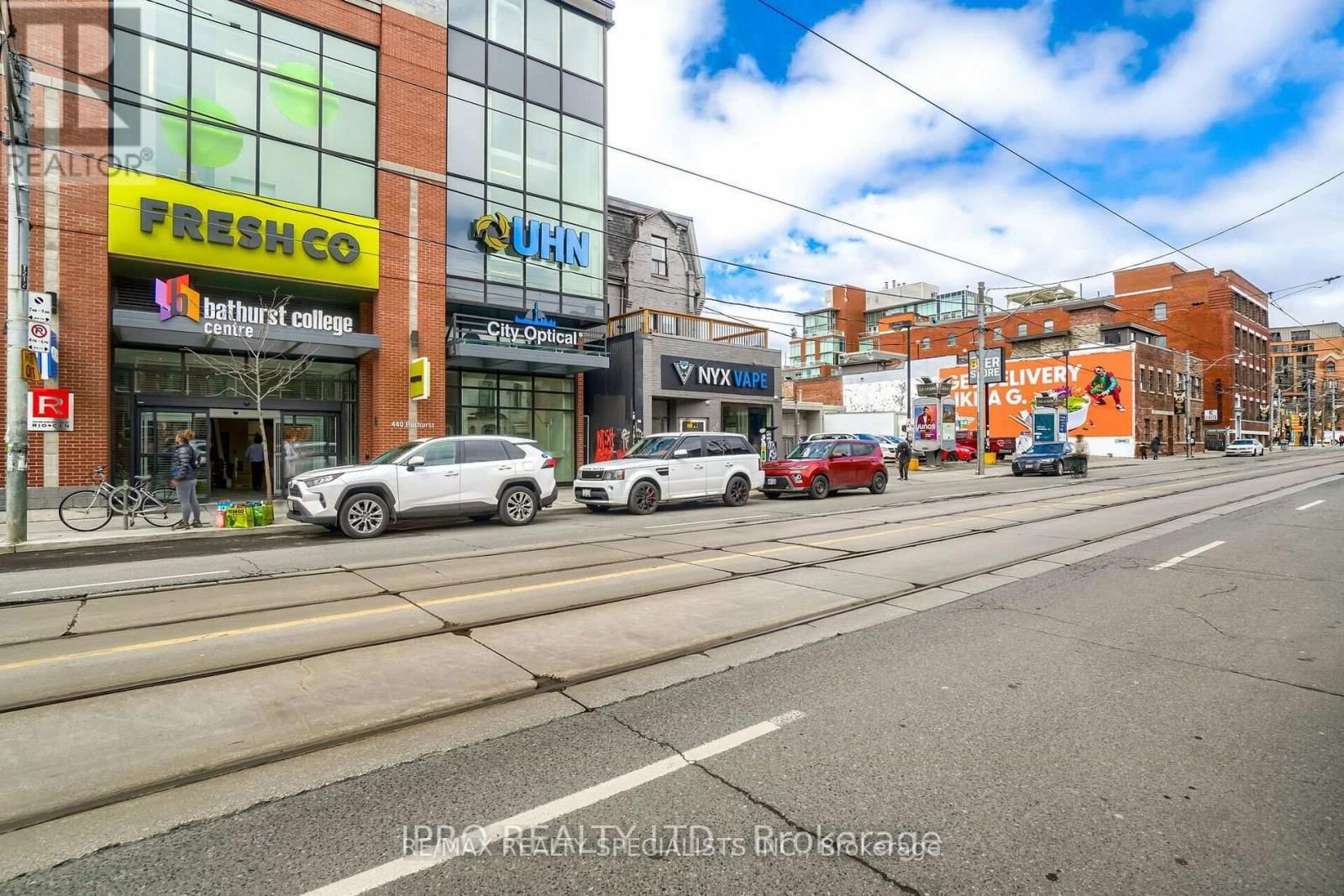 1 - 450 BATHURST STREET Image 1