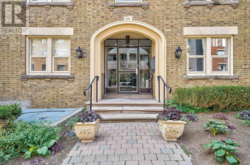  107 - 114 Vaughan Road  Toronto (Humewood-Cedarvale), M6C2M1 | Image 2