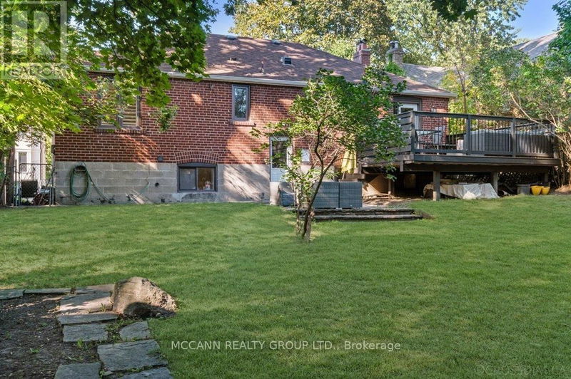 69 Carmichael Avenue  Toronto (Bedford Park-Nortown), M5M2W8 | Image 32