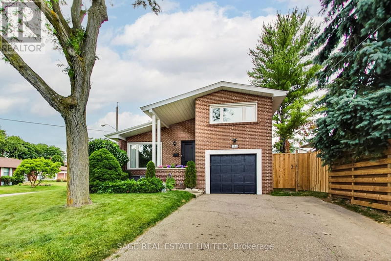 164 Sweeney Drive  Toronto (Victoria Village), M4A1V2 | Image 3