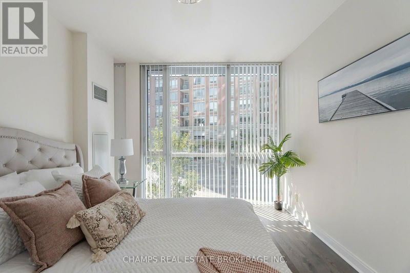  105 - 825 Church Street  Toronto (Rosedale-Moore Park), M4W3Z4 | Image 18