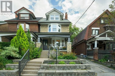 55 Appleton Avenue  Toronto (Oakwood Village), M6E3A4 | Image 1