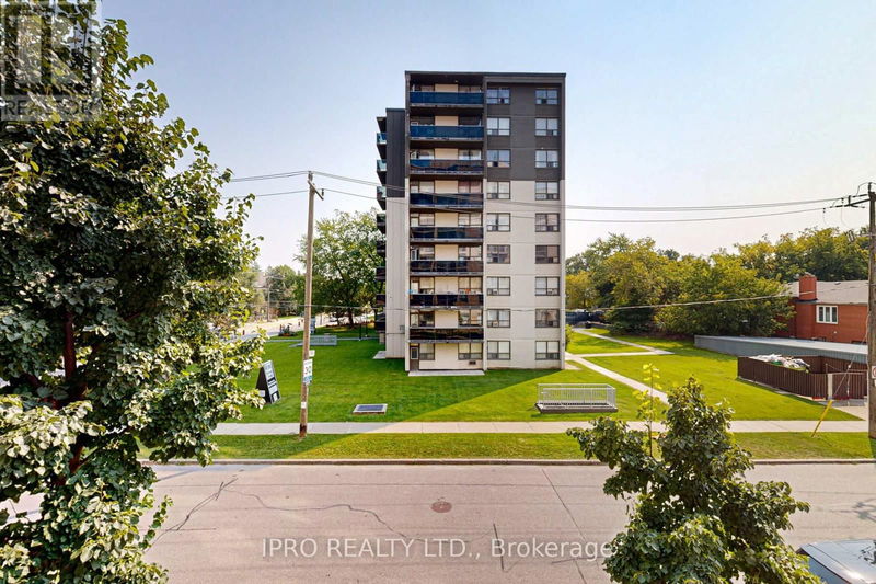  203 - 4200 Bathurst Street  Toronto (Clanton Park), M3H6C7 | Image 2