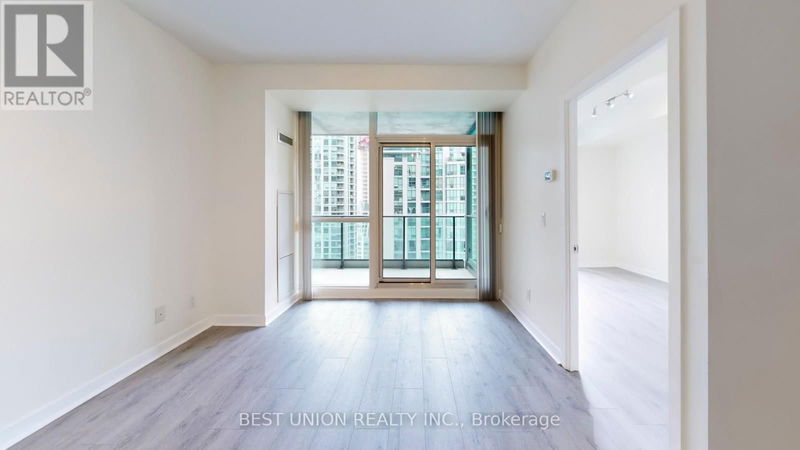  2407 - 33 Bay Street  Toronto (Waterfront Communities), M5J2Z3 | Image 14