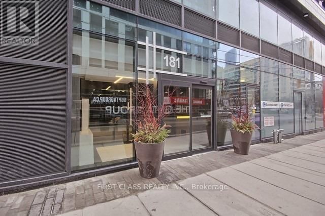 1712 - 181 DUNDAS STREET E Image 2