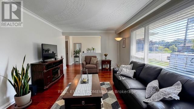 12 Kenewen Court  Toronto (Victoria Village), M4A1R8 | Image 9