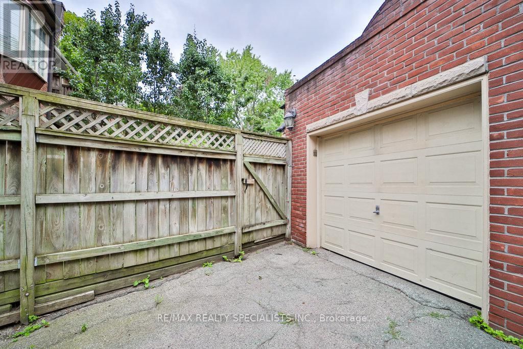 494 SUMMERHILL AVENUE Image 35