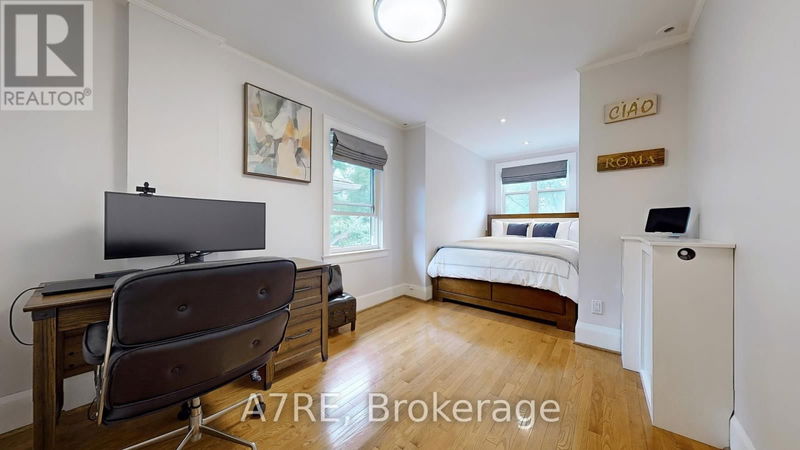 149 Castlefield Avenue  Toronto (Yonge-Eglinton), M4R1G6 | Image 12