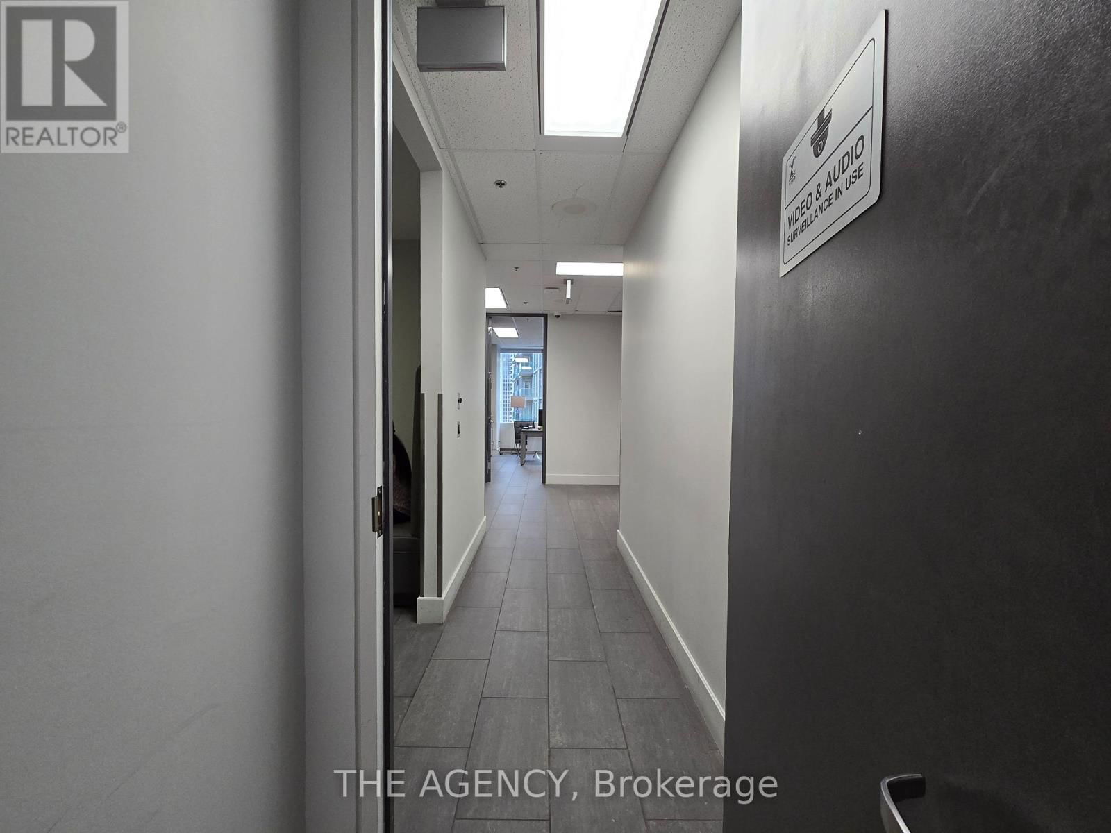 1050B - 5255 YONGE STREET Image 4