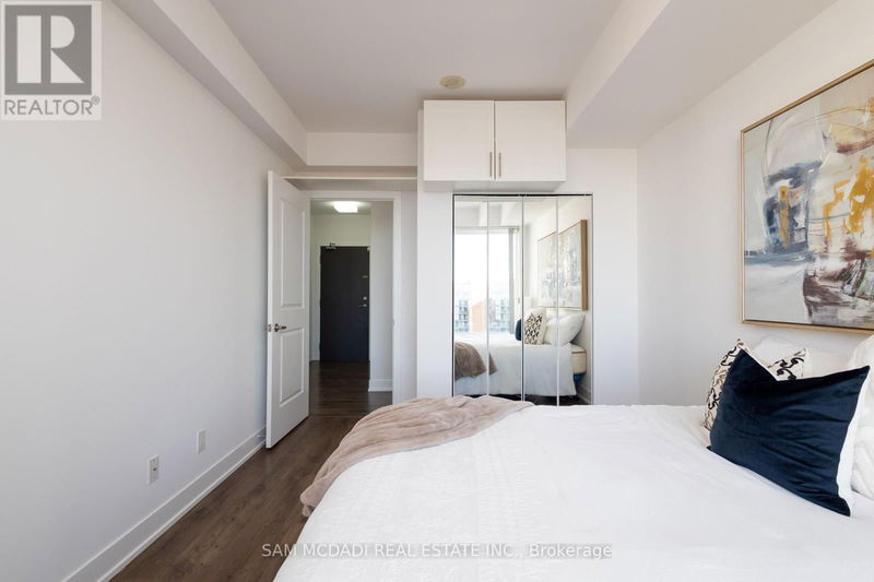  1107 - 68 Merton Street  Toronto (Mount Pleasant West), M4S1A1 | Image 8